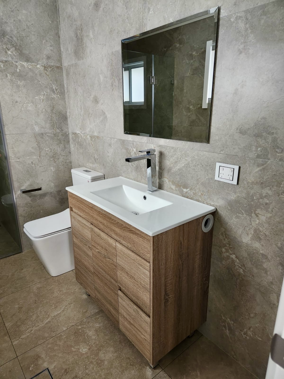 Modern Bathroom